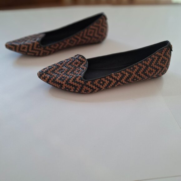 Elliot Lucca Women's Leather Black & Tan Woven Classic Loafers Size 8.5 - Picture 2 of 8
